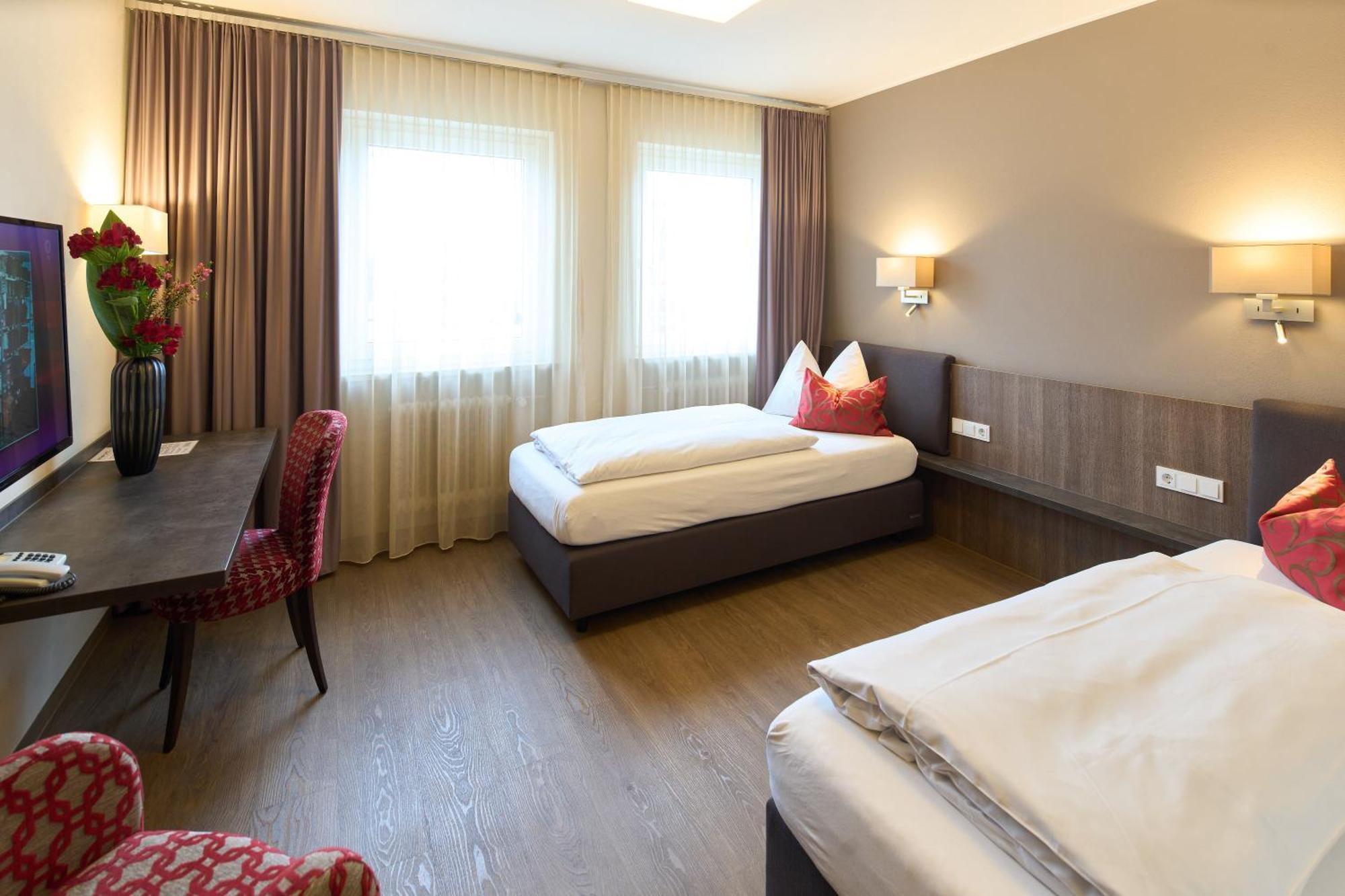 Hotel Staffler Odelzhausen Eksteriør bilde